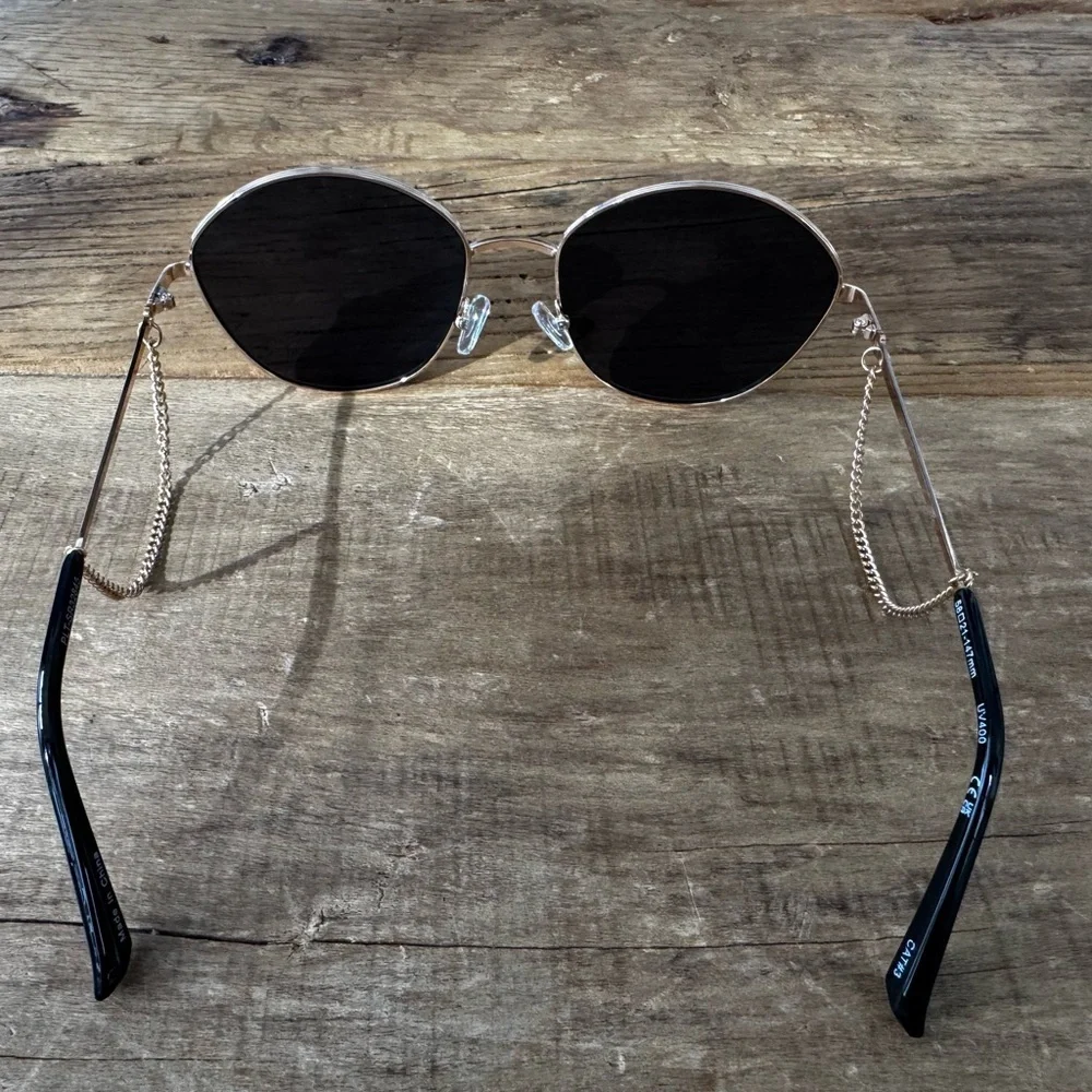 NEW PrettyLittleThing Black Good Dangly Chain Detail Round Frame Sunglasses